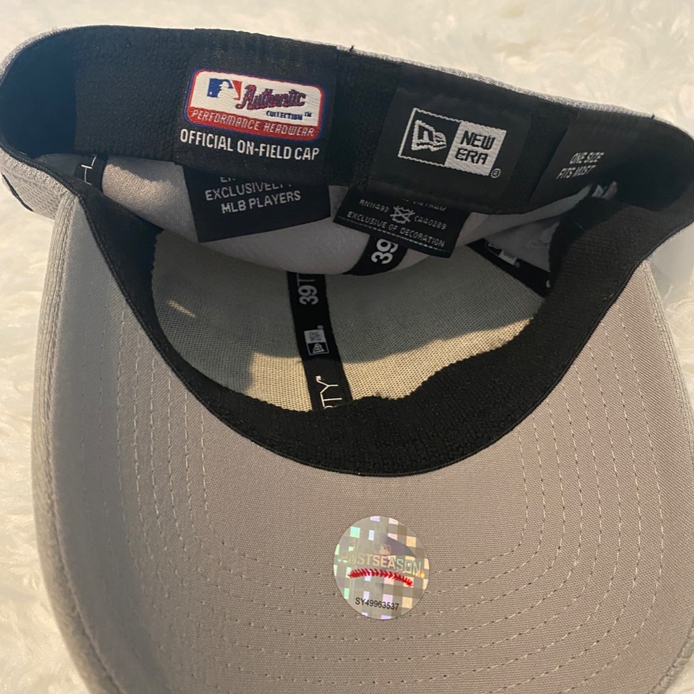 New Condition World Series 2016 League Champions Authentic Official On F… - Picture 3 of 7